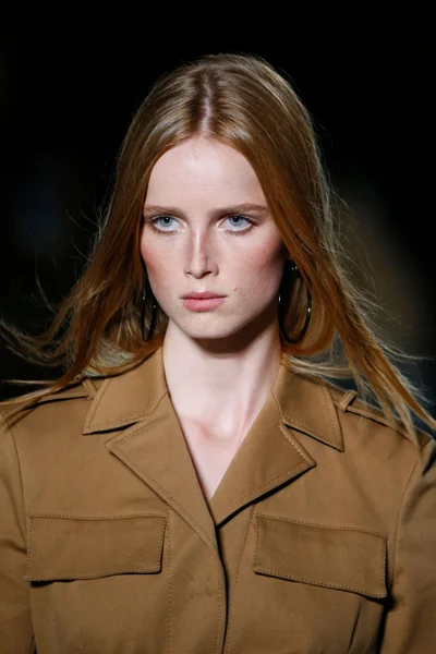 Look 7